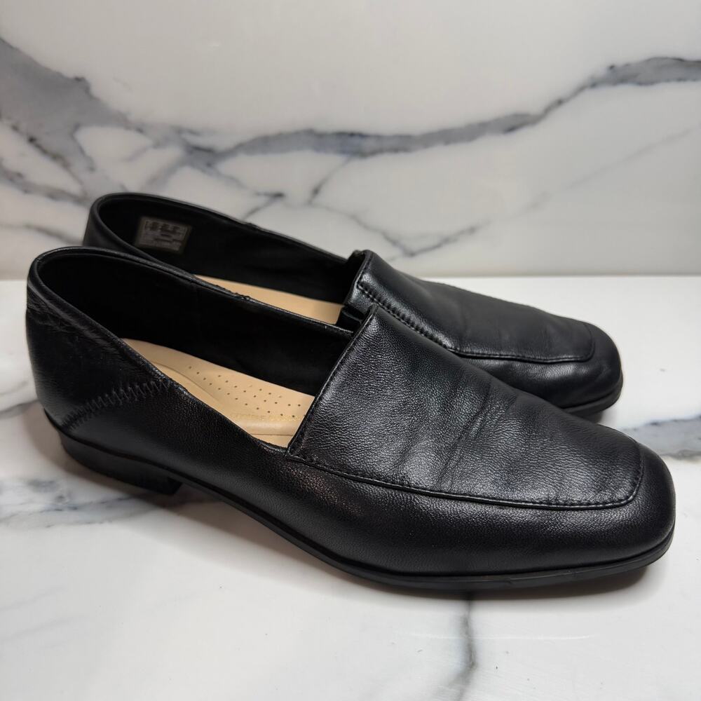 Clarks Women's Black Leather Juliet Lora Loafers Sz 9 Classic Minimalist Preppy